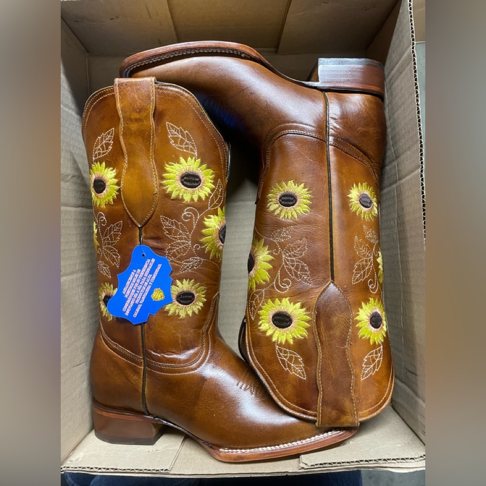 Woman’s Rodeo Leather Boots Size 9 & 9.5
